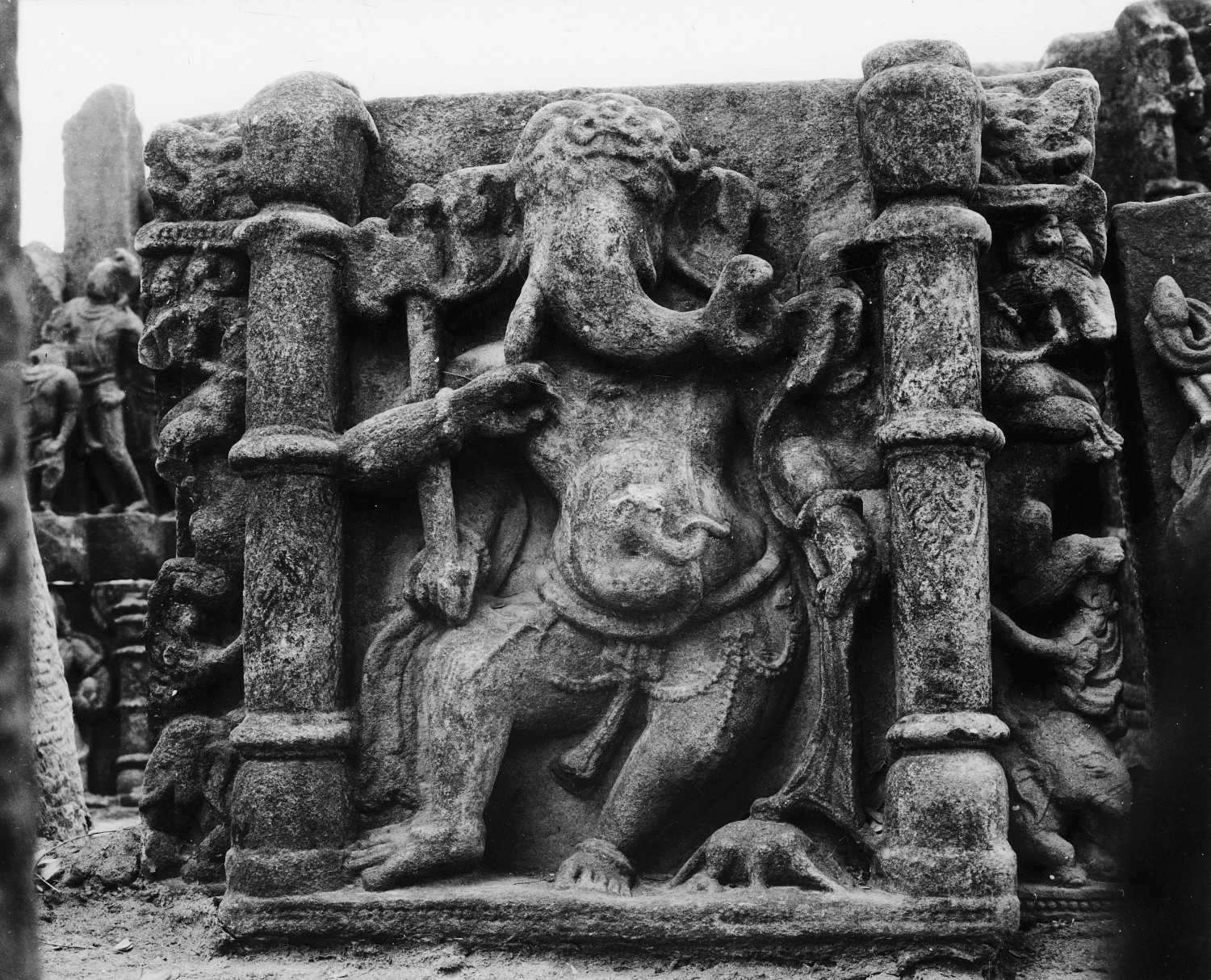 Dancing figures in Indian Art