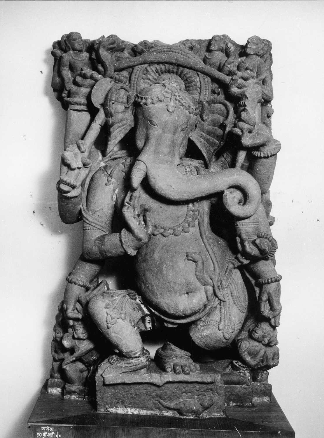 Dancing figures in Indian Art