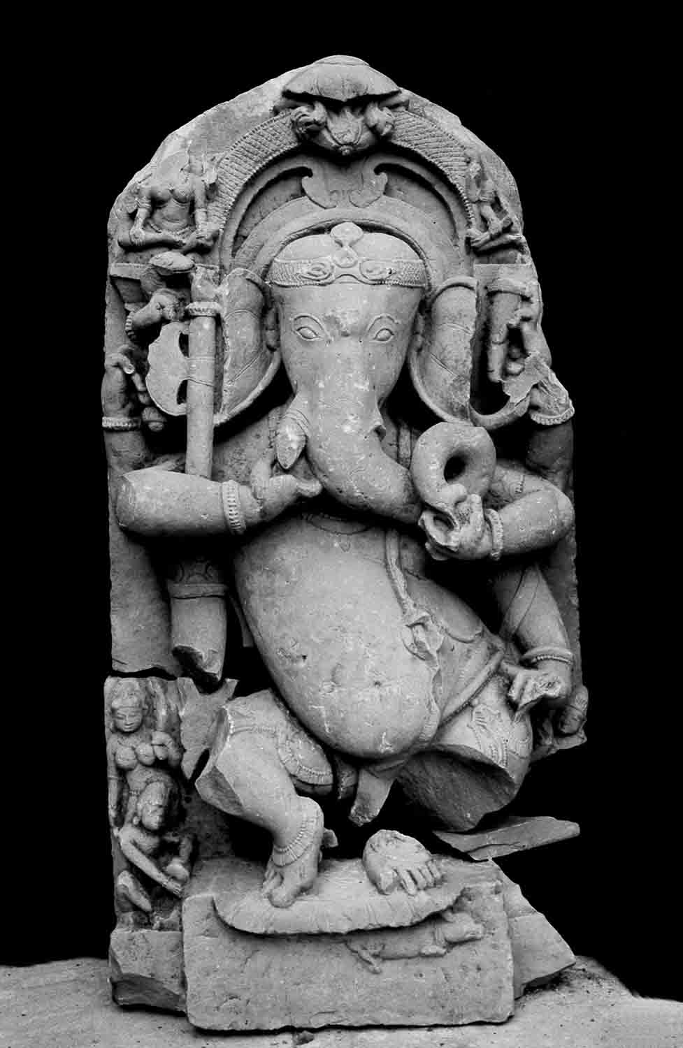 Dancing figures in Indian Art