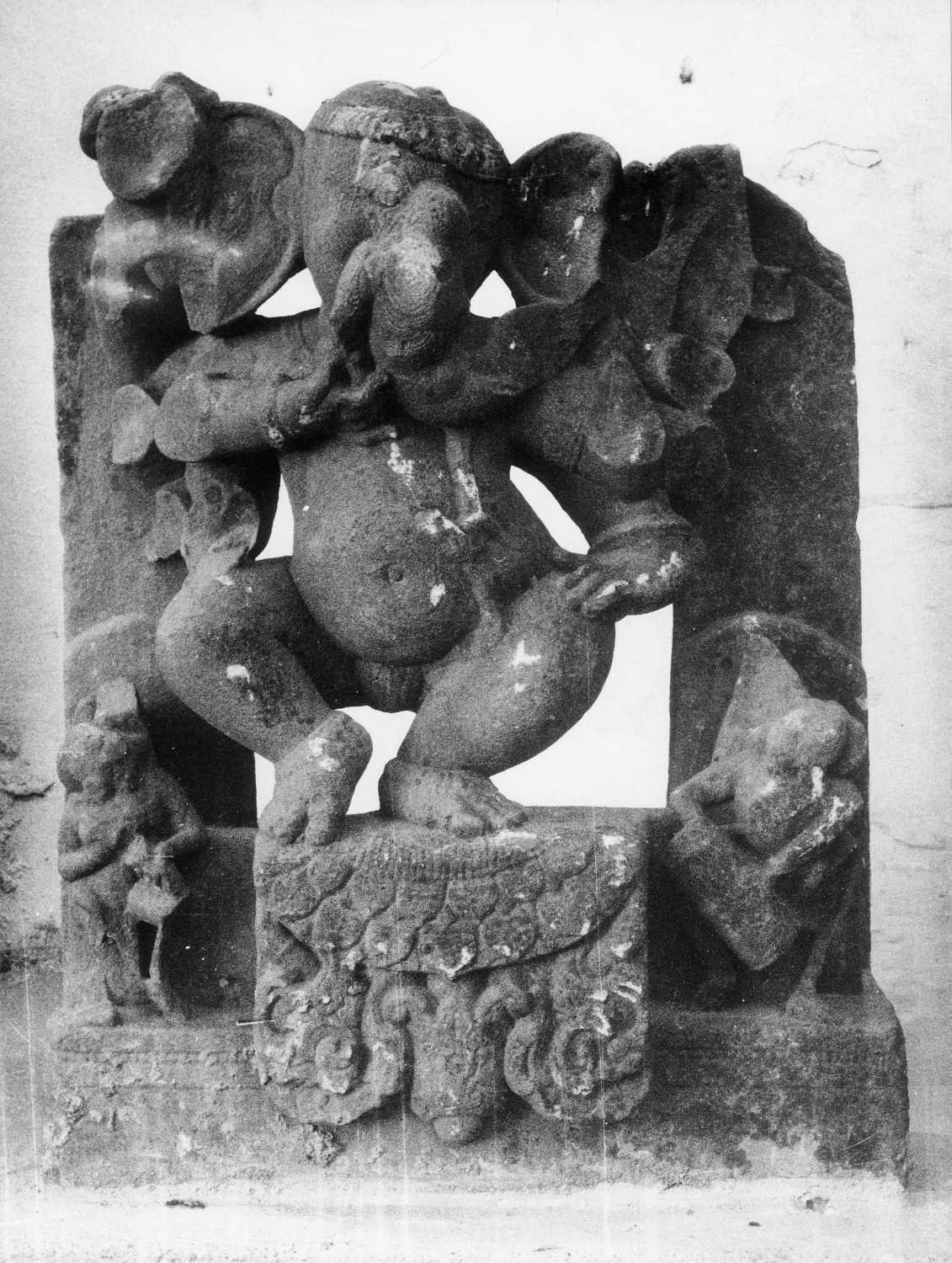 Dancing figures in Indian Art