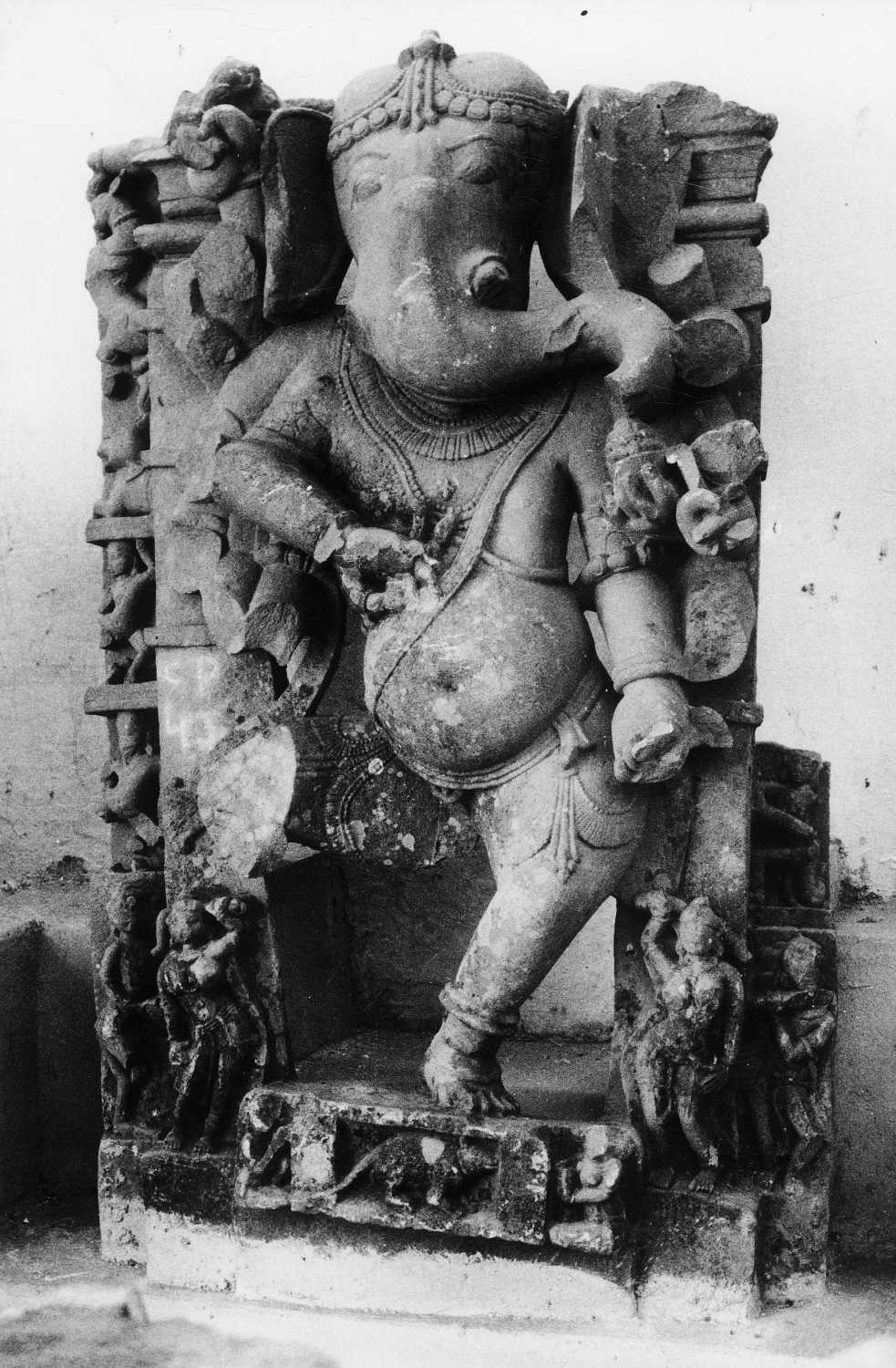 Dancing figures in Indian Art