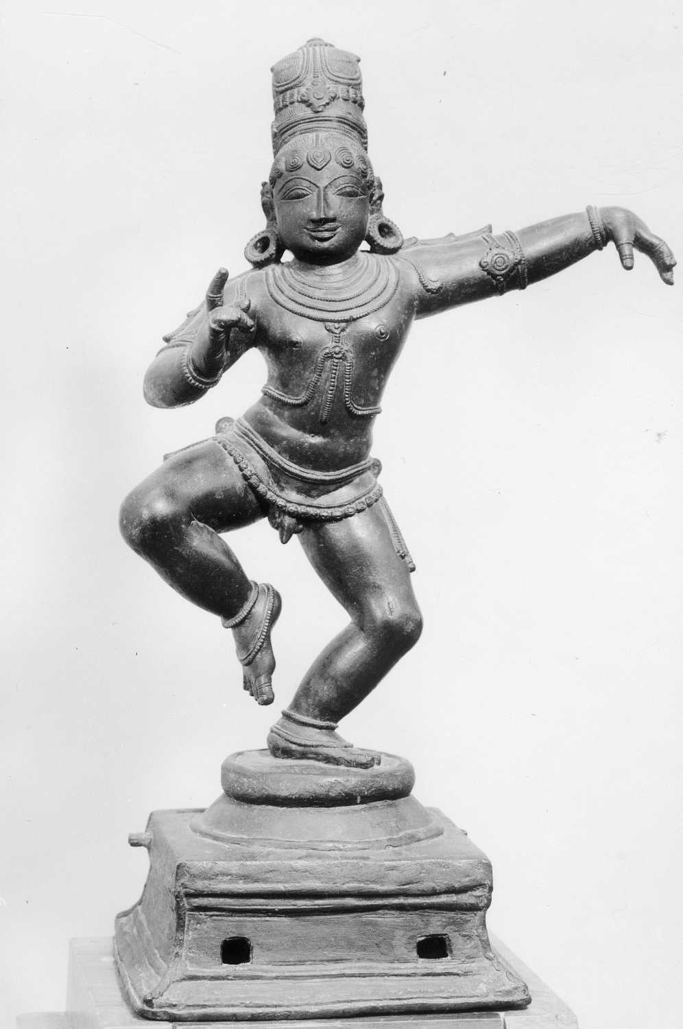 Dancing figures in Indian Art