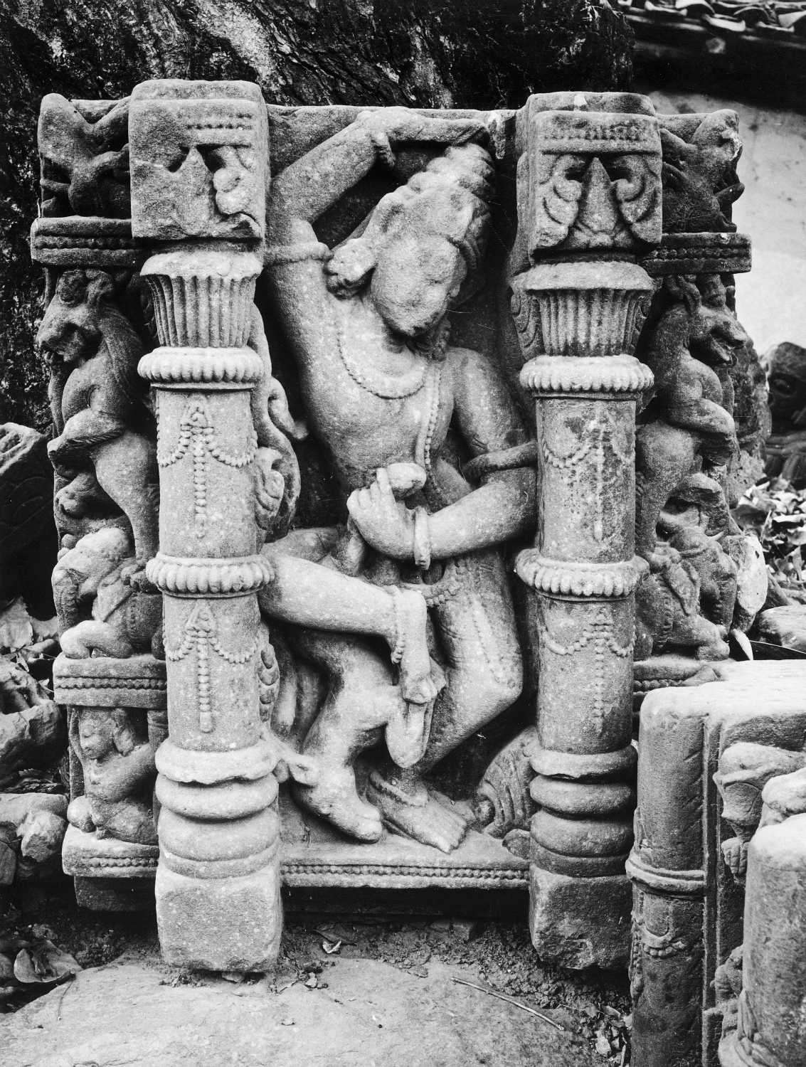 Dancing figures in Indian Art