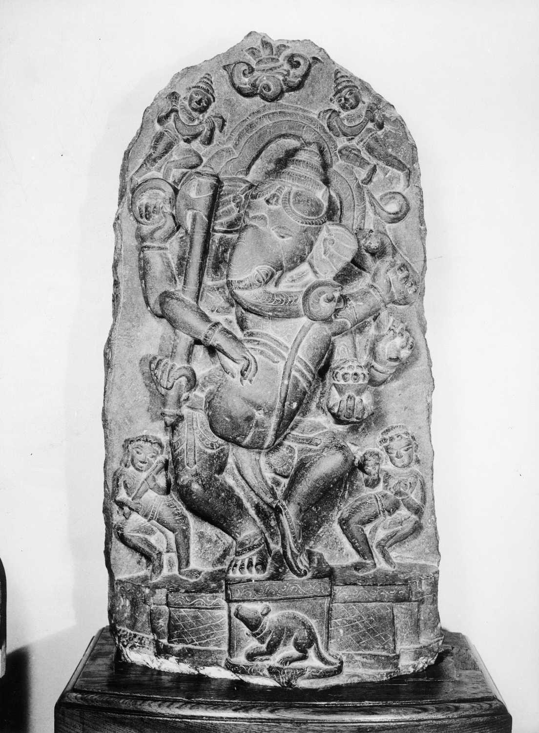 Dancing figures in Indian Art