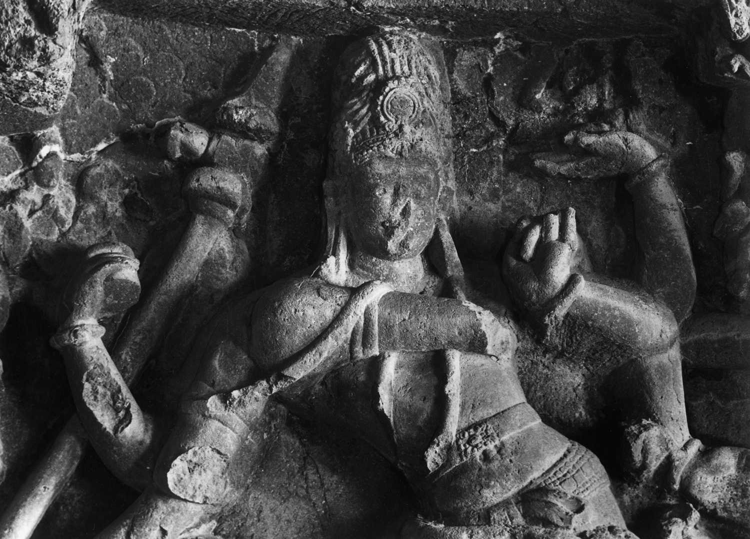 Cave 14 (Ravan Ka Khai), Ellora