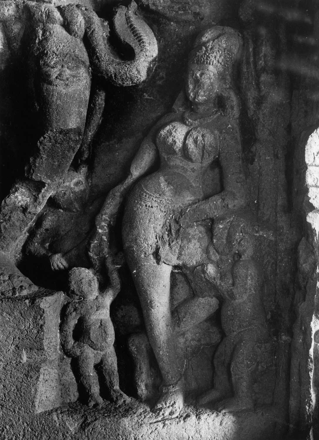Cave 14 (Ravan Ka Khai), Ellora