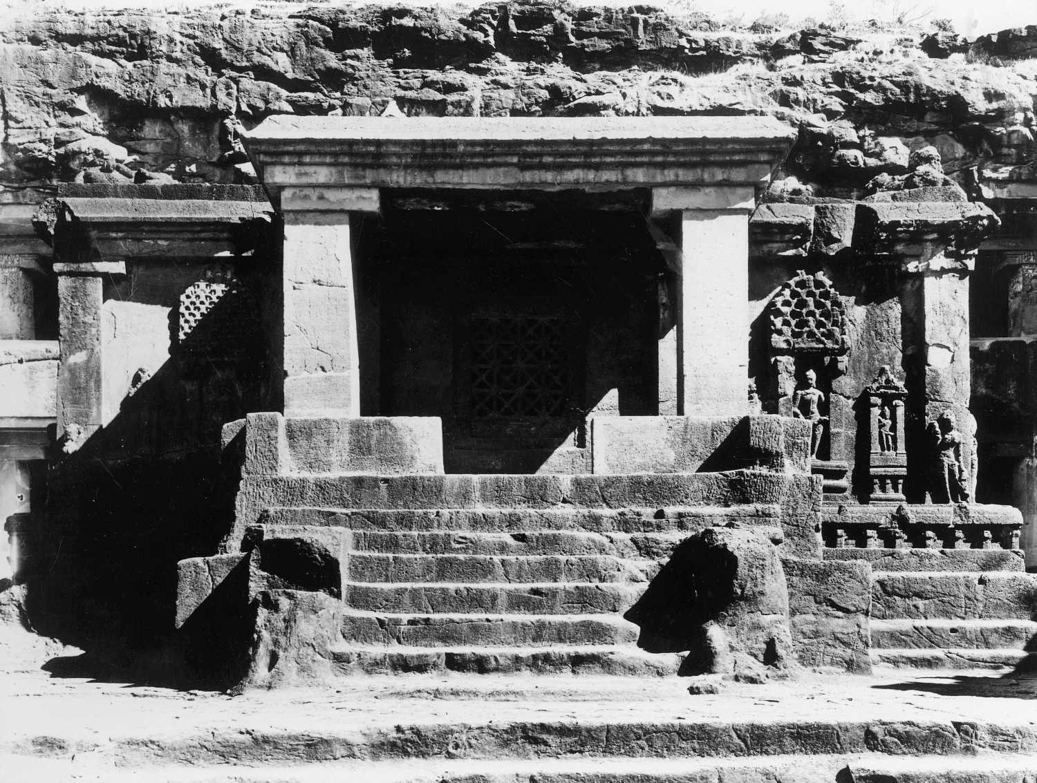 Cave 15 (Dasavatara), Ellora