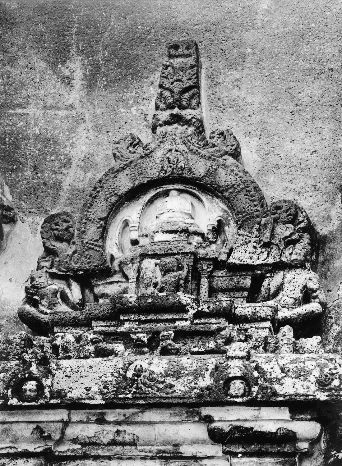 Cave 16 (Kailasa) complex, Ellora