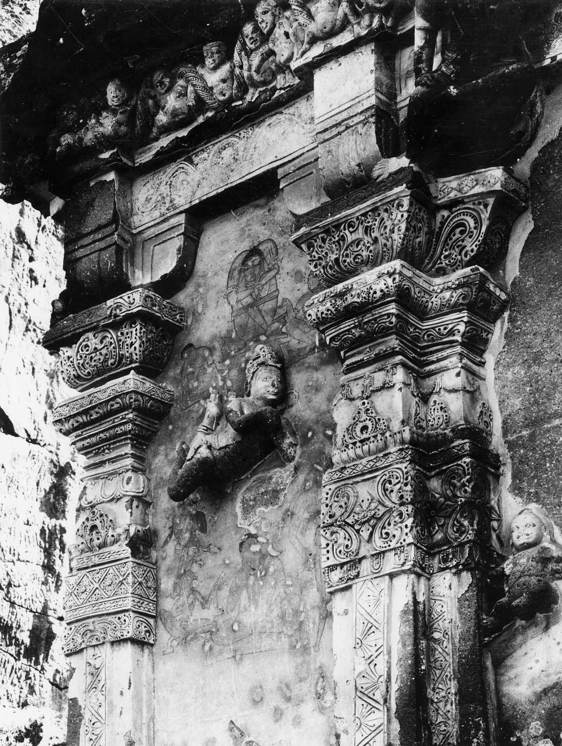 Cave 16 (Kailasa) complex, Ellora