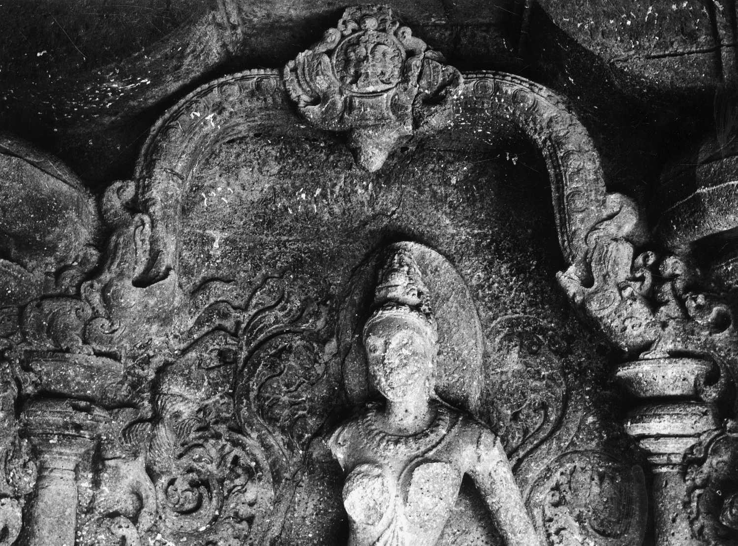 Cave 16 (Kailasa) complex, Ellora