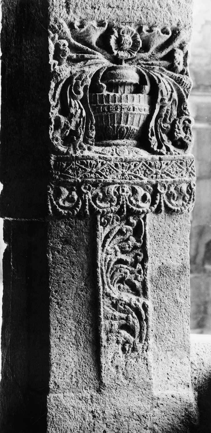 Cave 16 (Kailasa) complex, Ellora