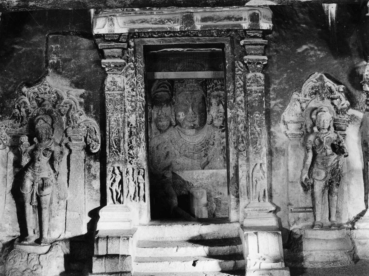 Cave 16 (Kailasa) complex, Ellora