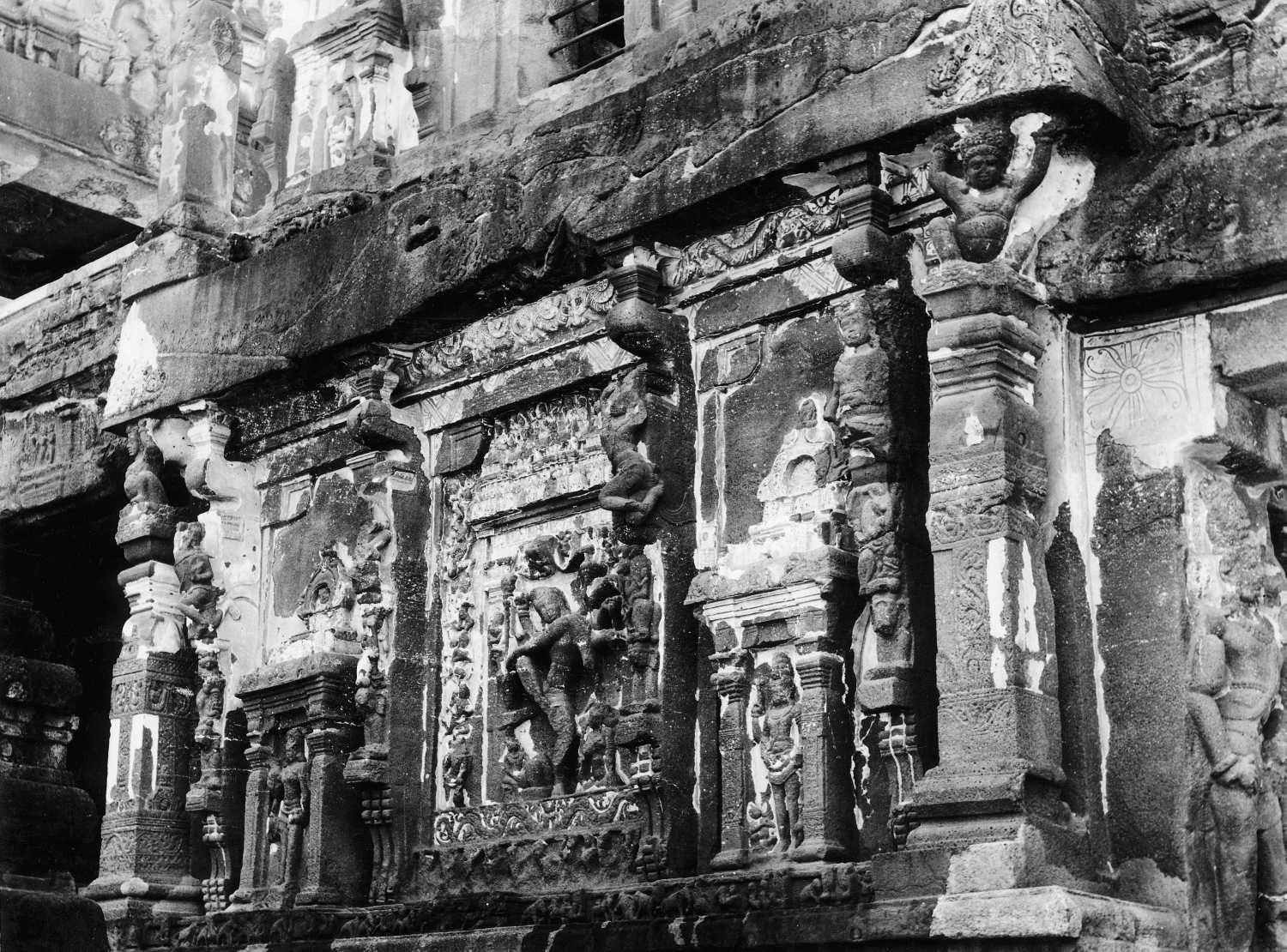 Cave 16 (Kailasa) complex, Ellora