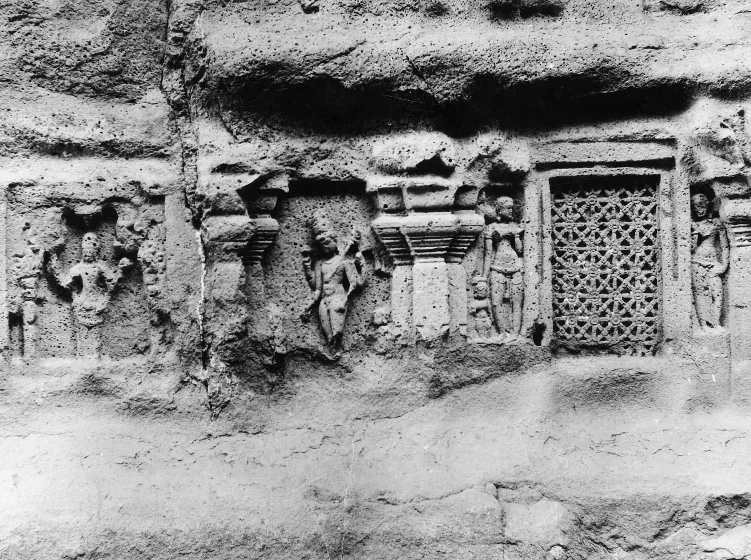 Cave 16 (Kailasa) complex, Ellora