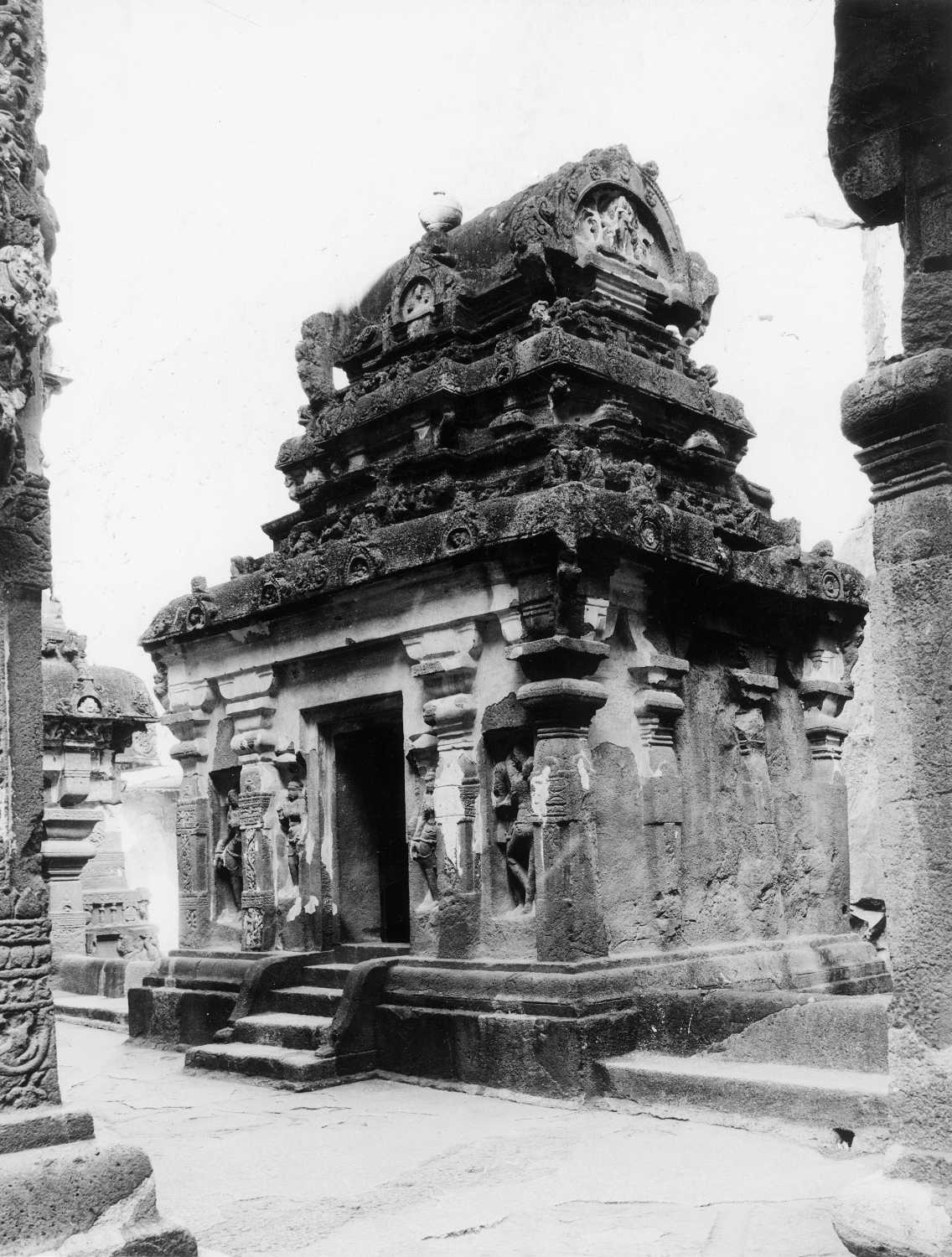 Cave 16 (Kailasa) complex, Ellora