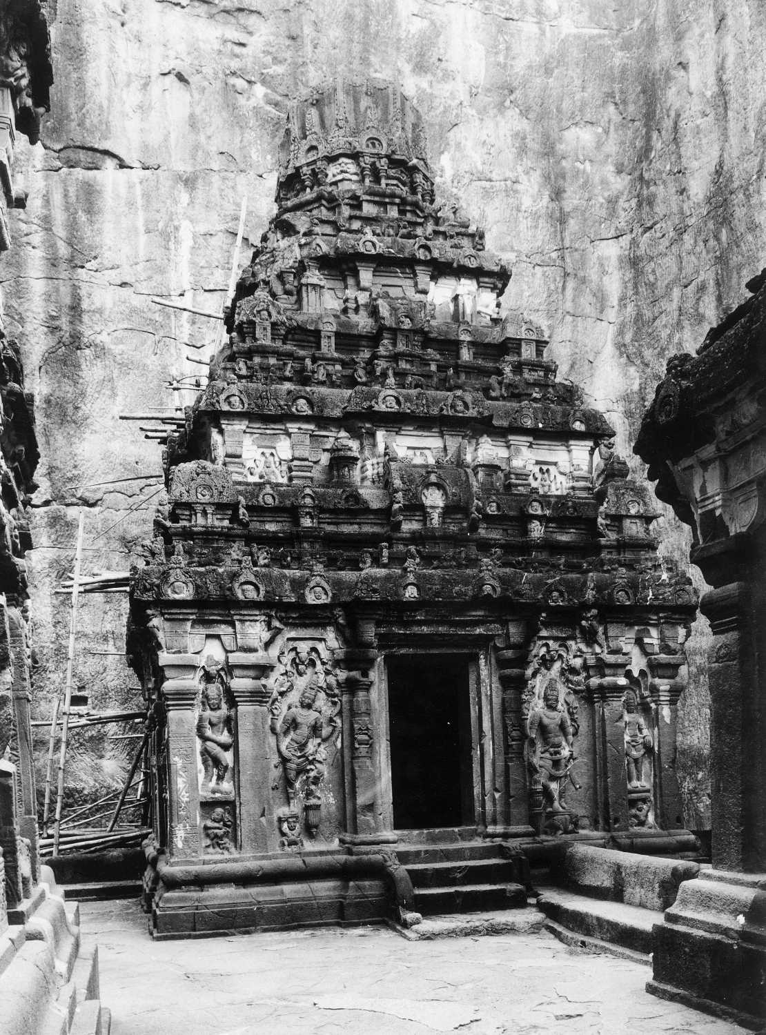 Cave 16 (Kailasa) complex, Ellora