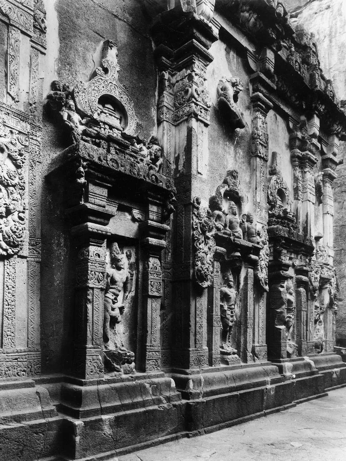Cave 16 (Kailasa) complex, Ellora