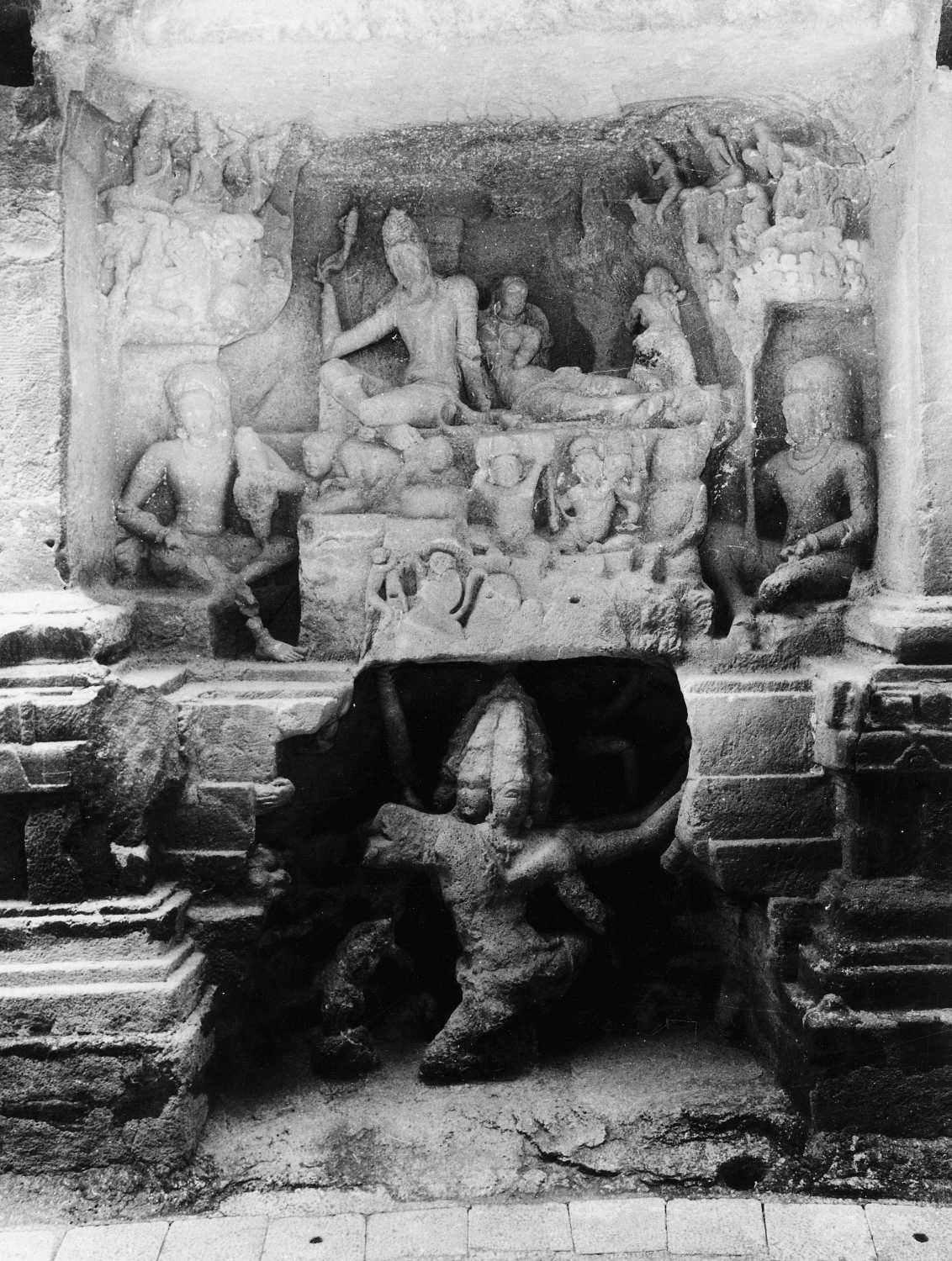Cave 16 (Kailasa) complex, Ellora