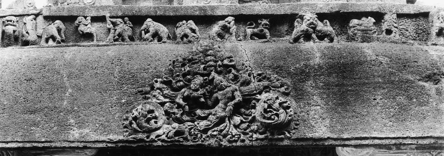 Cave 16 (Kailasa) complex, Ellora