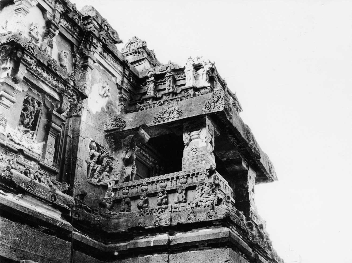 Cave 16 (Kailasa) complex, Ellora