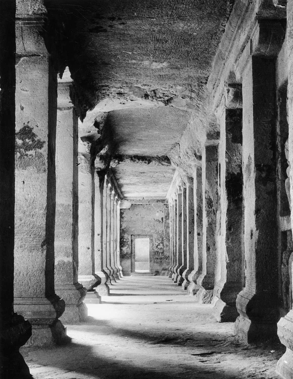 Cave 16 (Kailasa) complex, Ellora