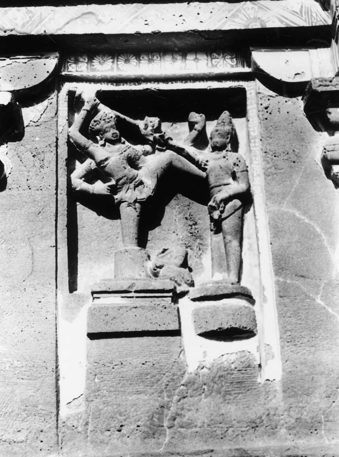 Cave 16 (Kailasa) complex, Ellora