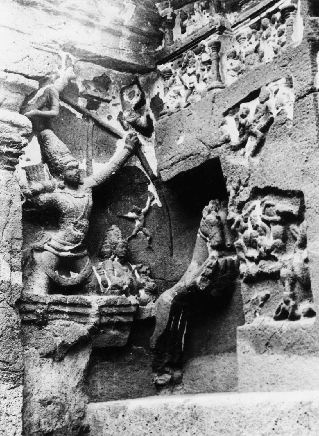Cave 16 (Kailasa) complex, Ellora