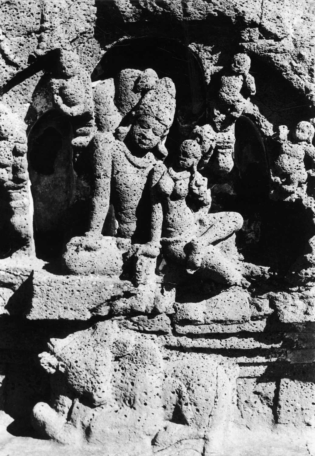 Cave 16 (Kailasa) complex, Ellora