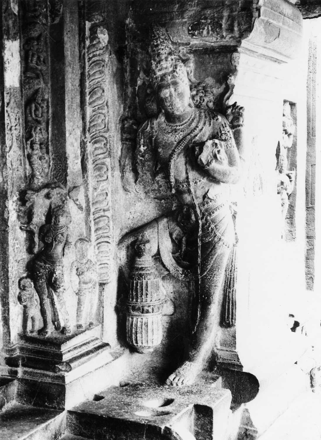 Cave 16 (Kailasa) complex, Ellora