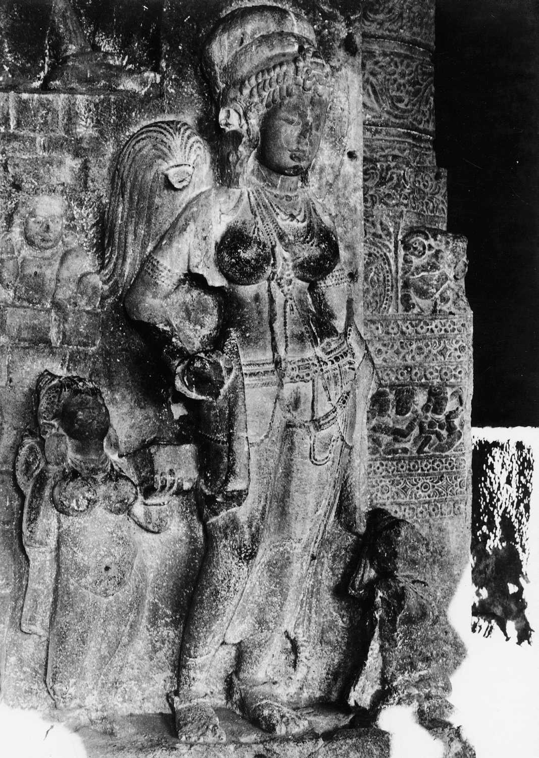 Cave 21 (Ramesvara), Ellora