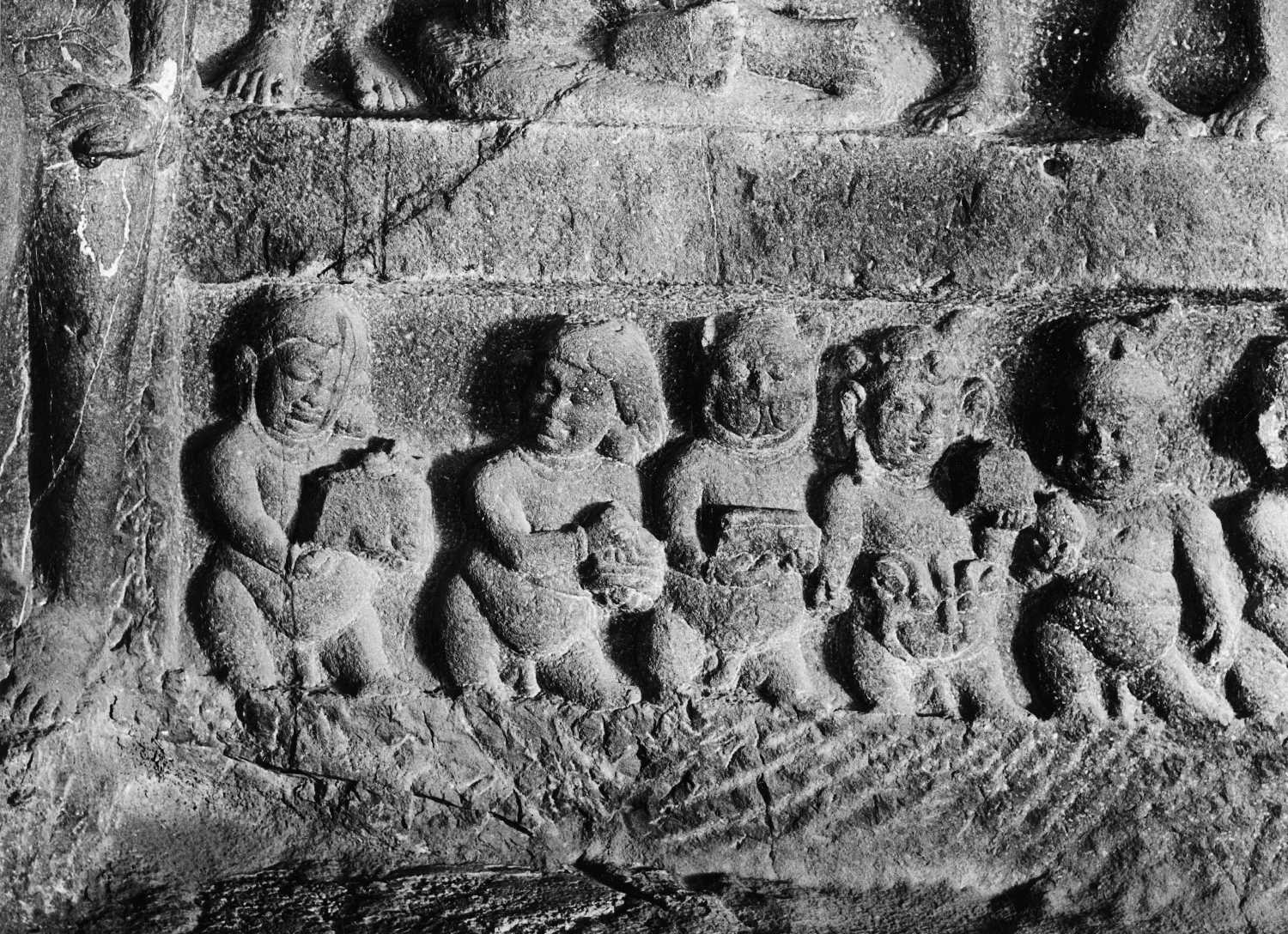 Cave 21 (Ramesvara), Ellora