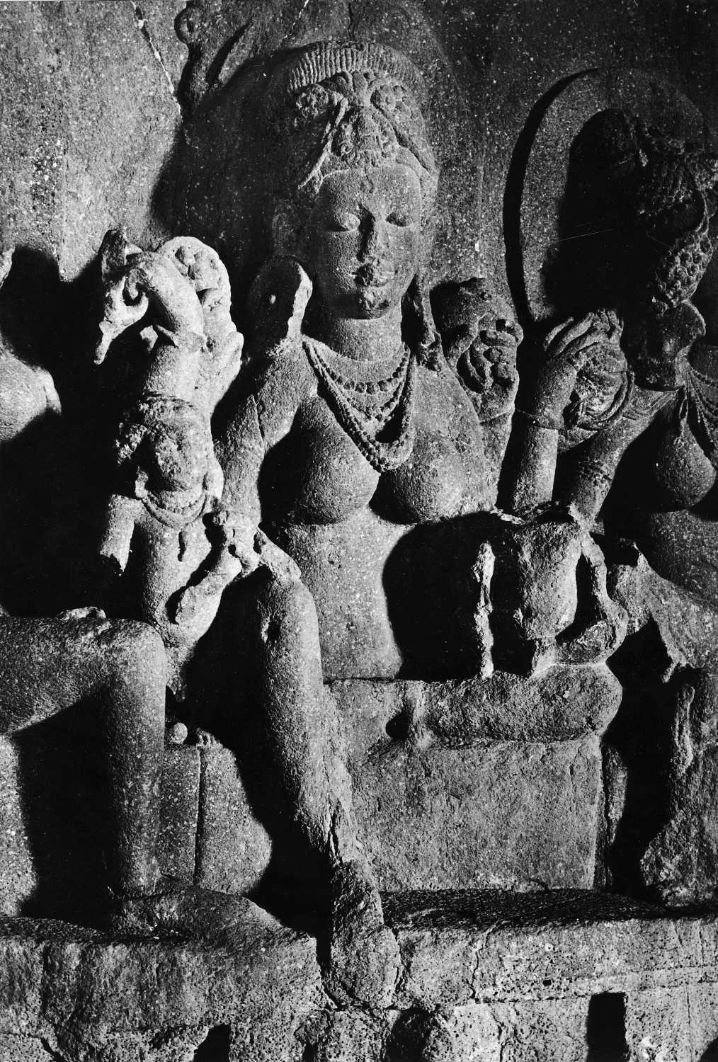 Cave 21 (Ramesvara), Ellora