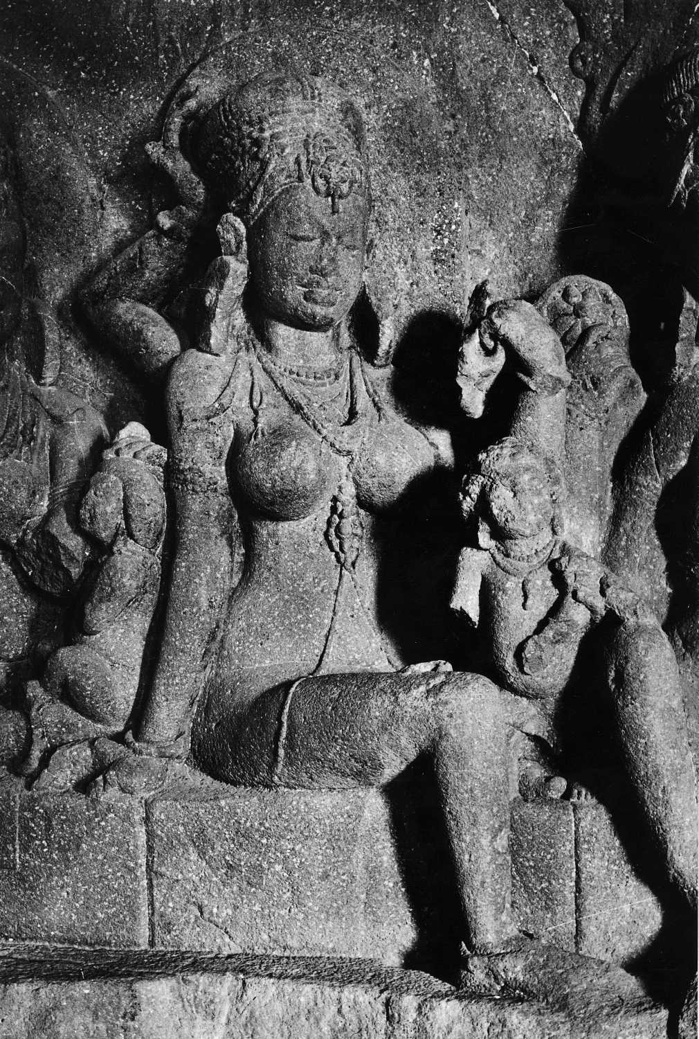 Cave 21 (Ramesvara), Ellora