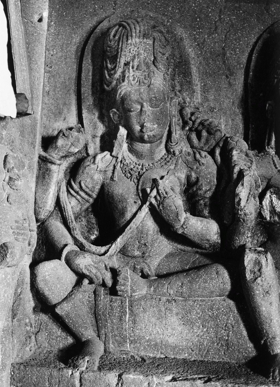 Cave 21 (Ramesvara), Ellora