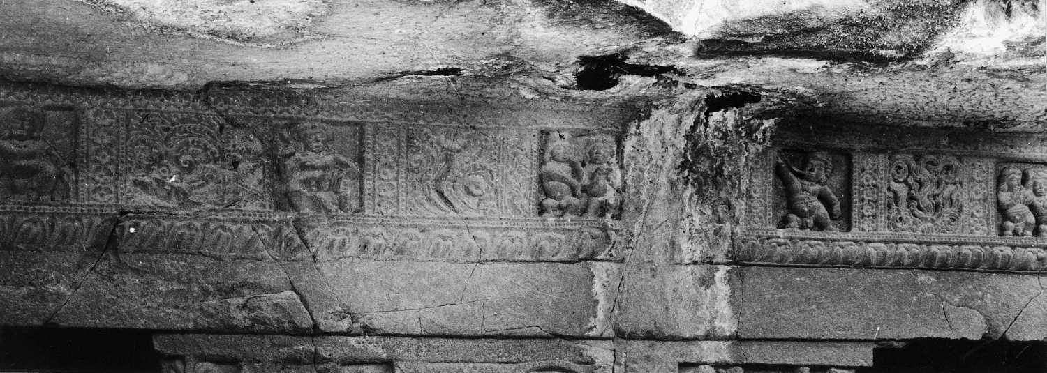 Cave 21 (Ramesvara), Ellora