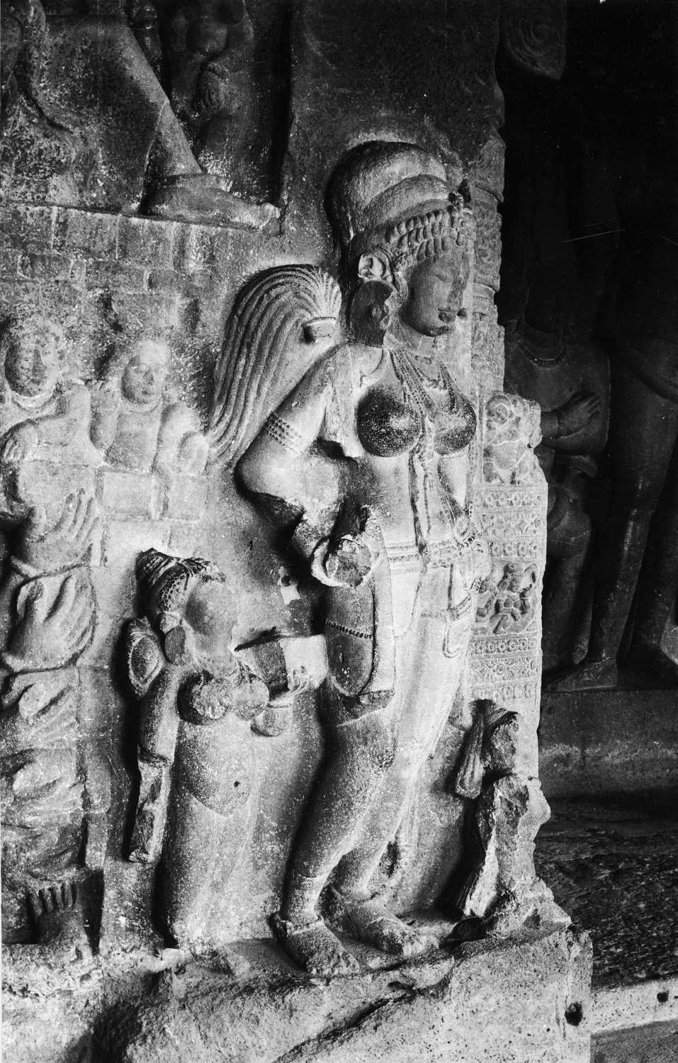 Cave 21 (Ramesvara), Ellora