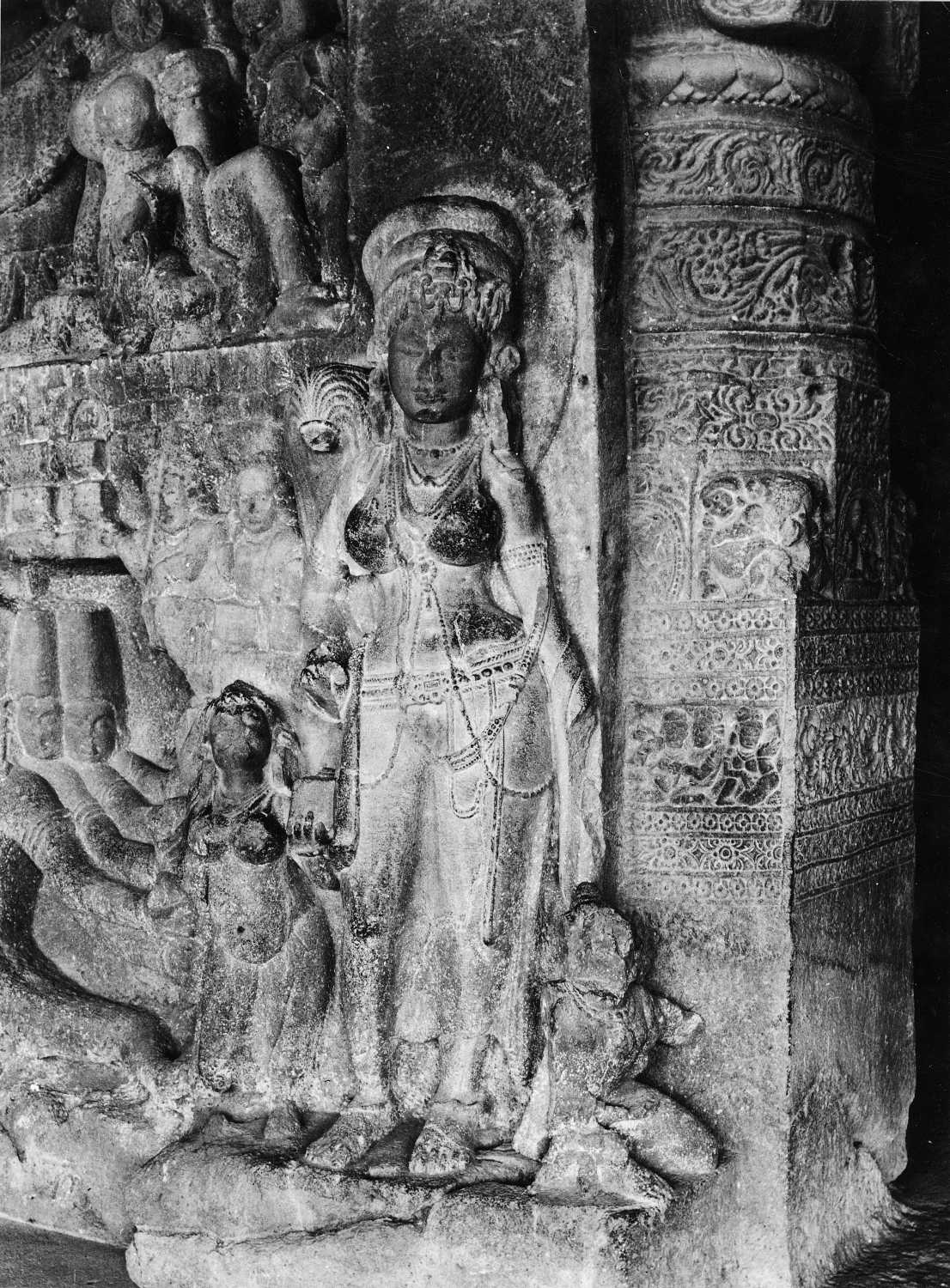 Cave 21 (Ramesvara), Ellora