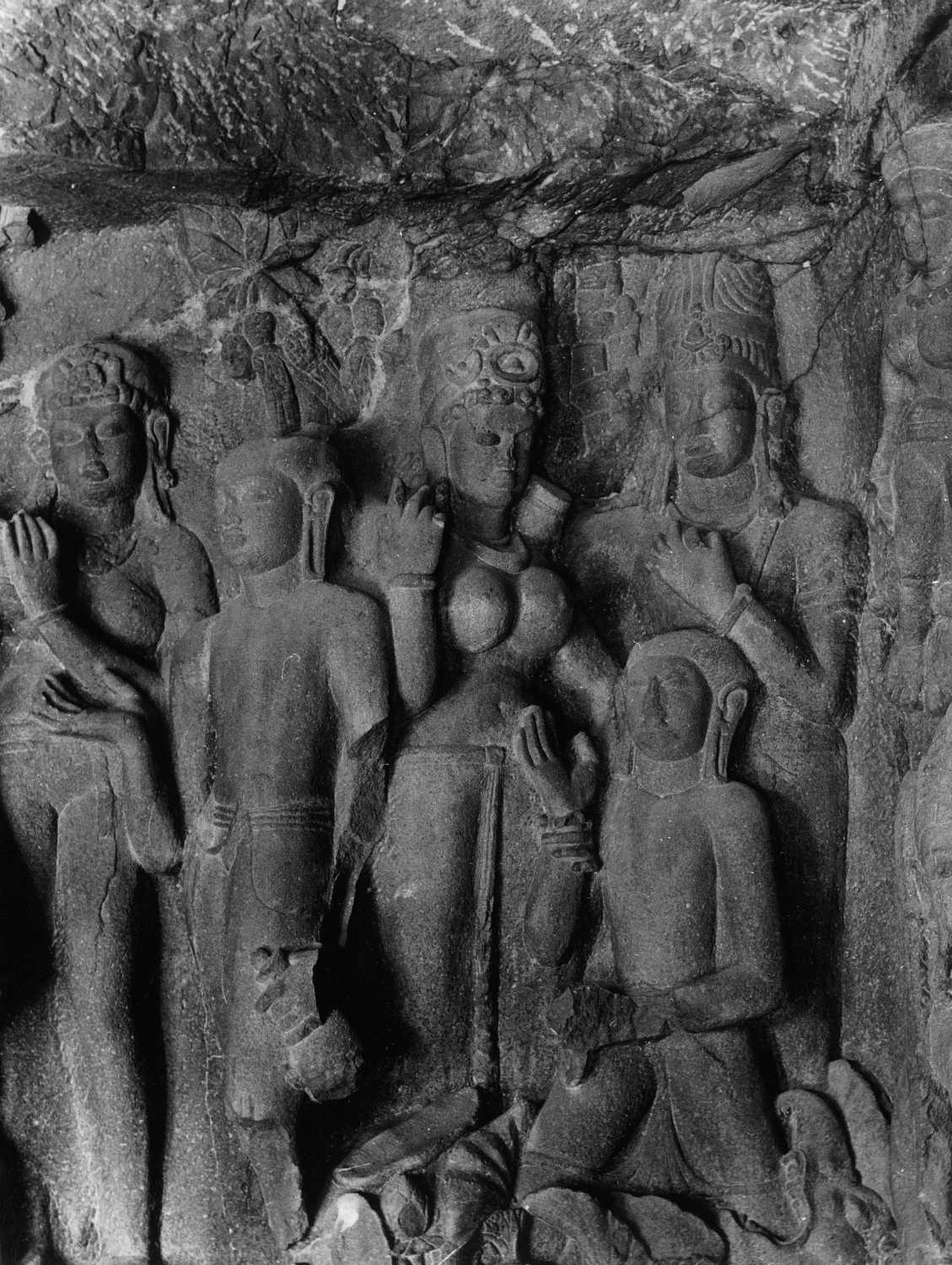 Cave 21 (Ramesvara), Ellora