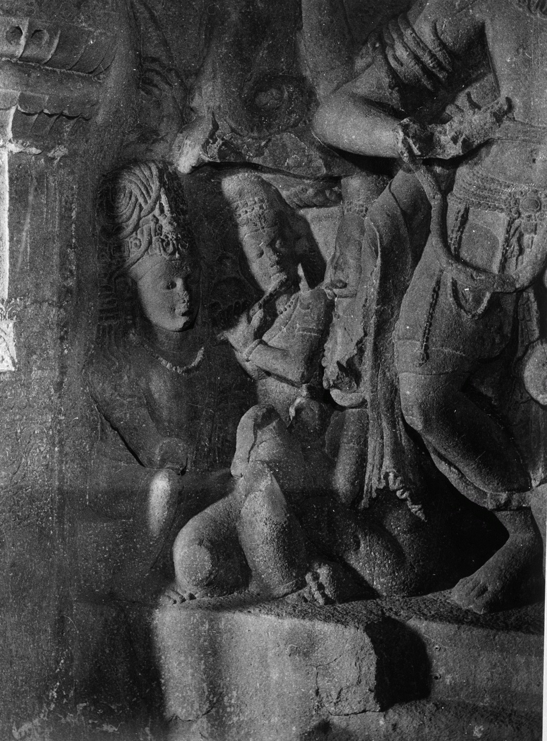 Cave 21 (Ramesvara), Ellora