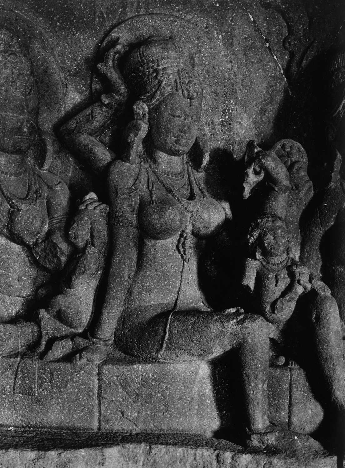 Cave 21 (Ramesvara), Ellora