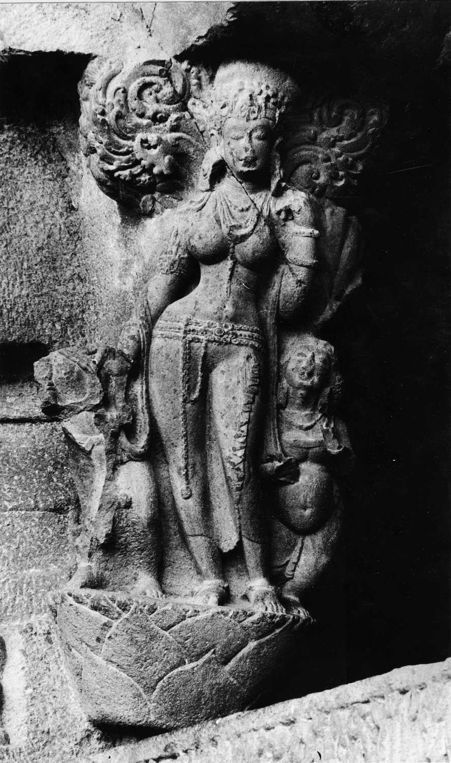 Cave 21 (Ramesvara), Ellora