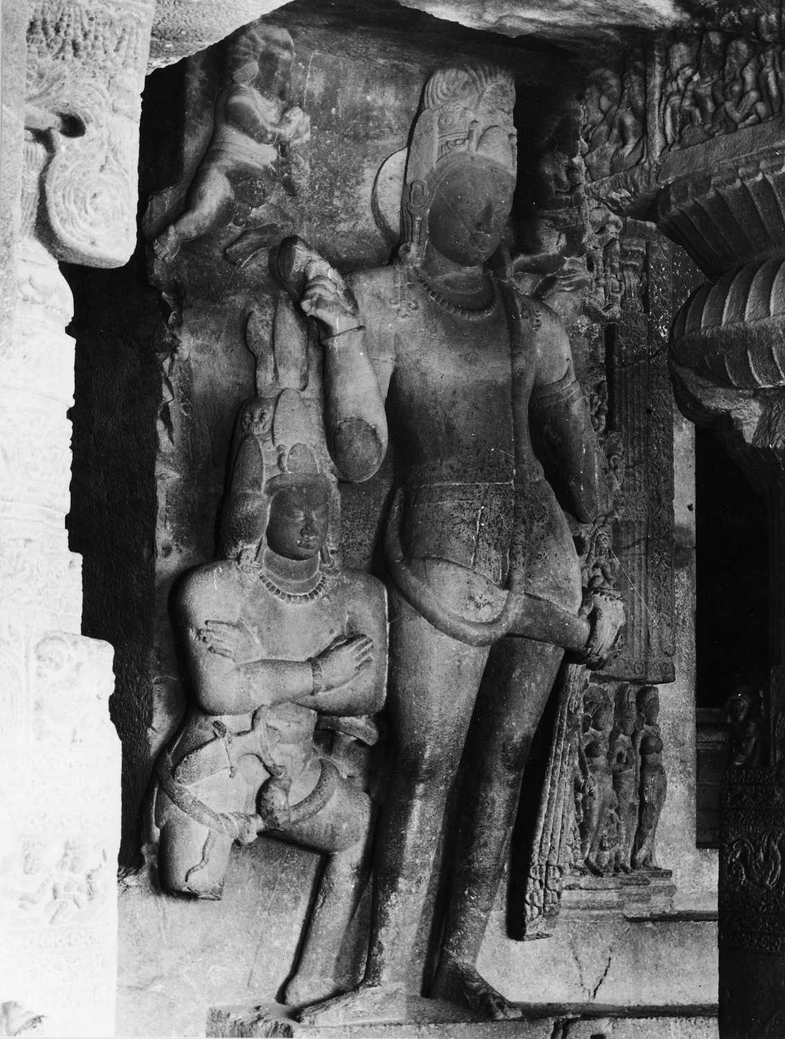 Cave 21 (Ramesvara), Ellora