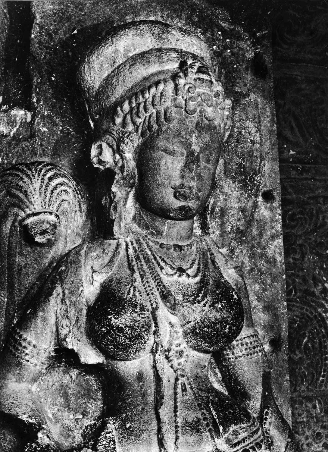Cave 21 (Ramesvara), Ellora
