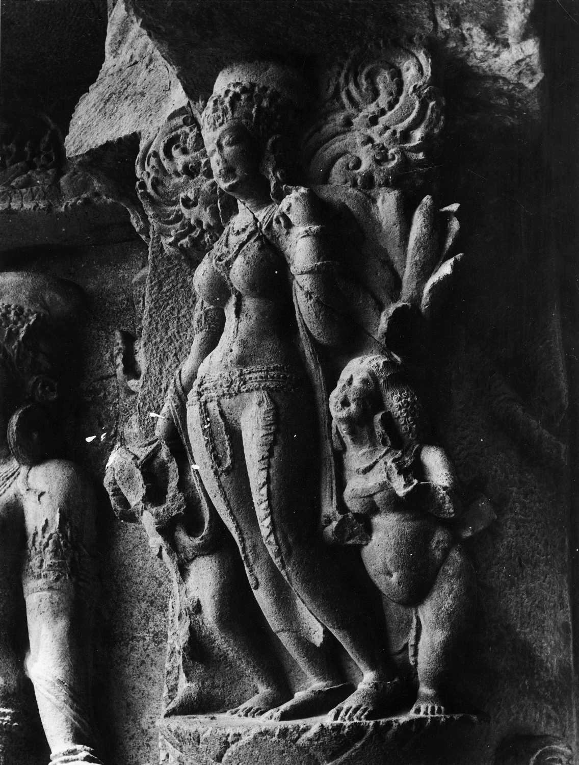 Cave 21 (Ramesvara), Ellora