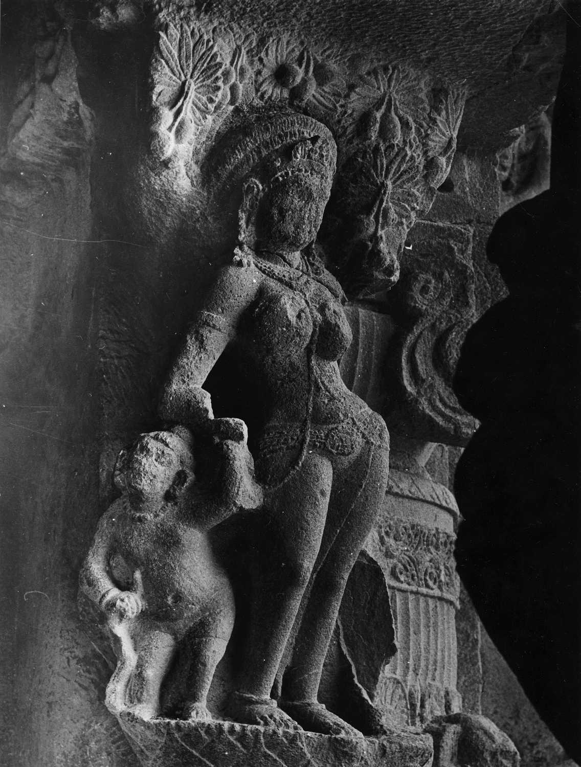 Cave 21 (Ramesvara), Ellora