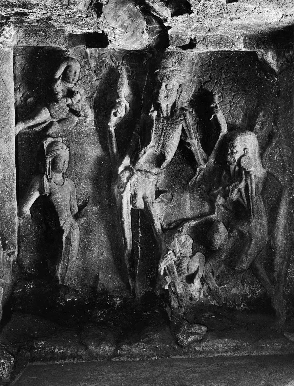Cave 21 (Ramesvara), Ellora