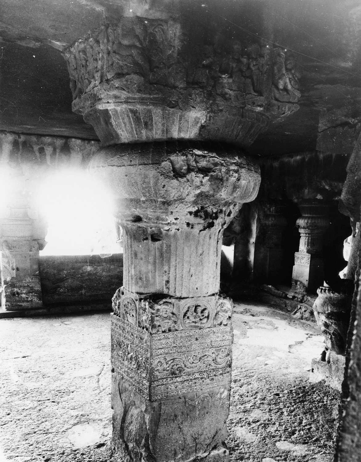 Cave 21 (Ramesvara), Ellora
