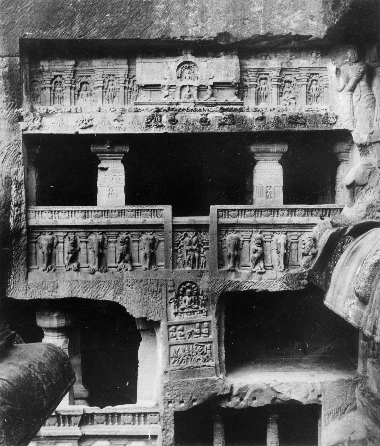 Cave 32 (Indra Sabha), Ellora