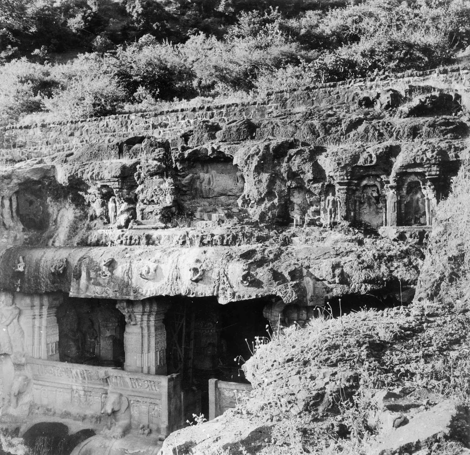 Cave 32 (Indra Sabha), Ellora