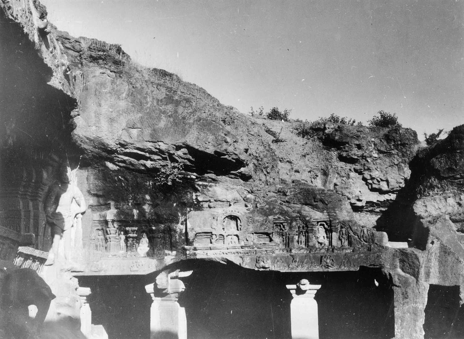 Cave 32 (Indra Sabha), Ellora
